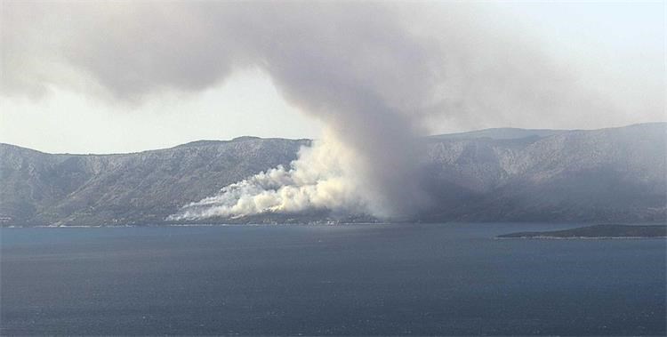 Slika /slike/Požar otok Hvar 4.7.jpg